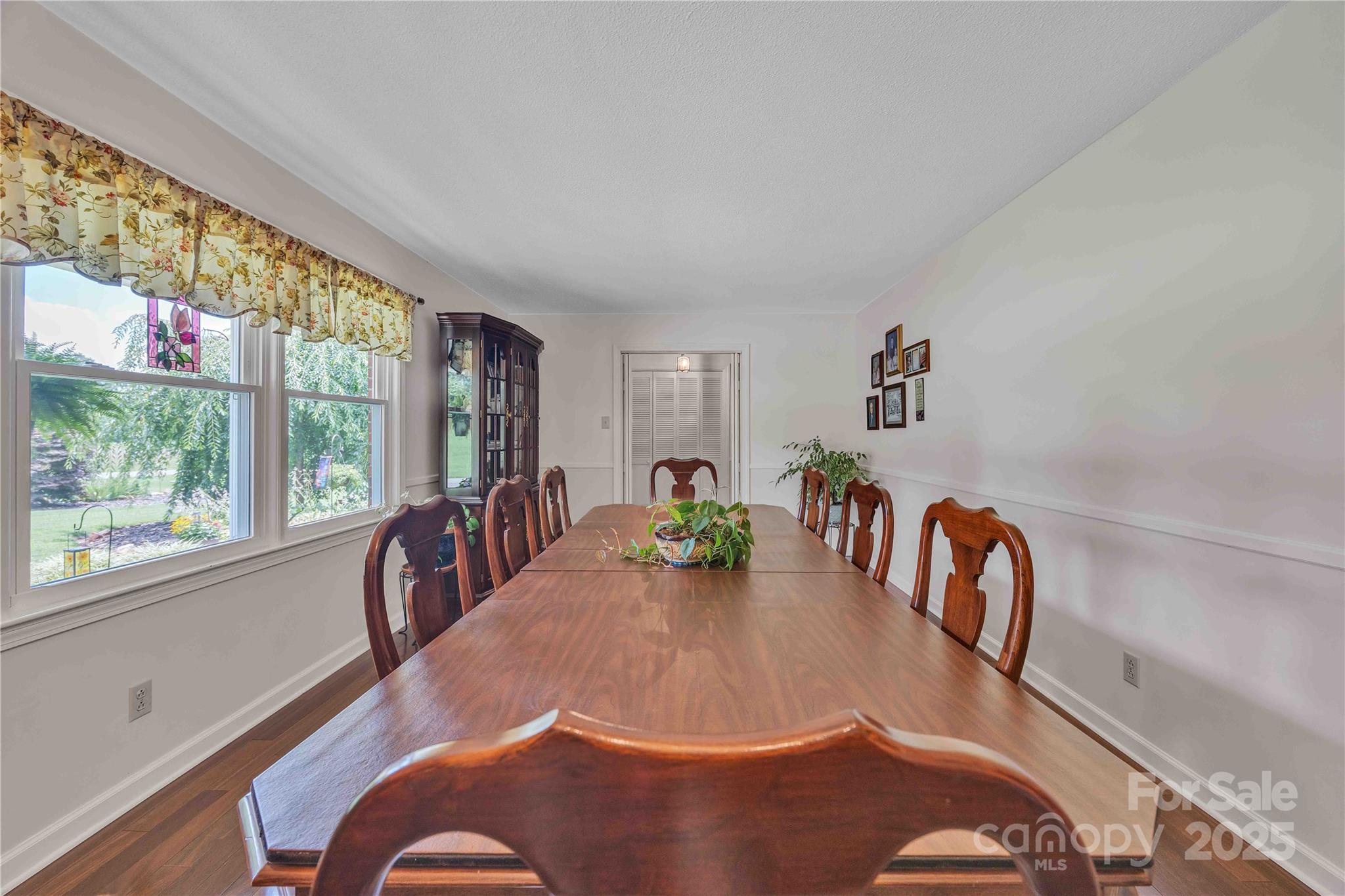 137 Proust Road