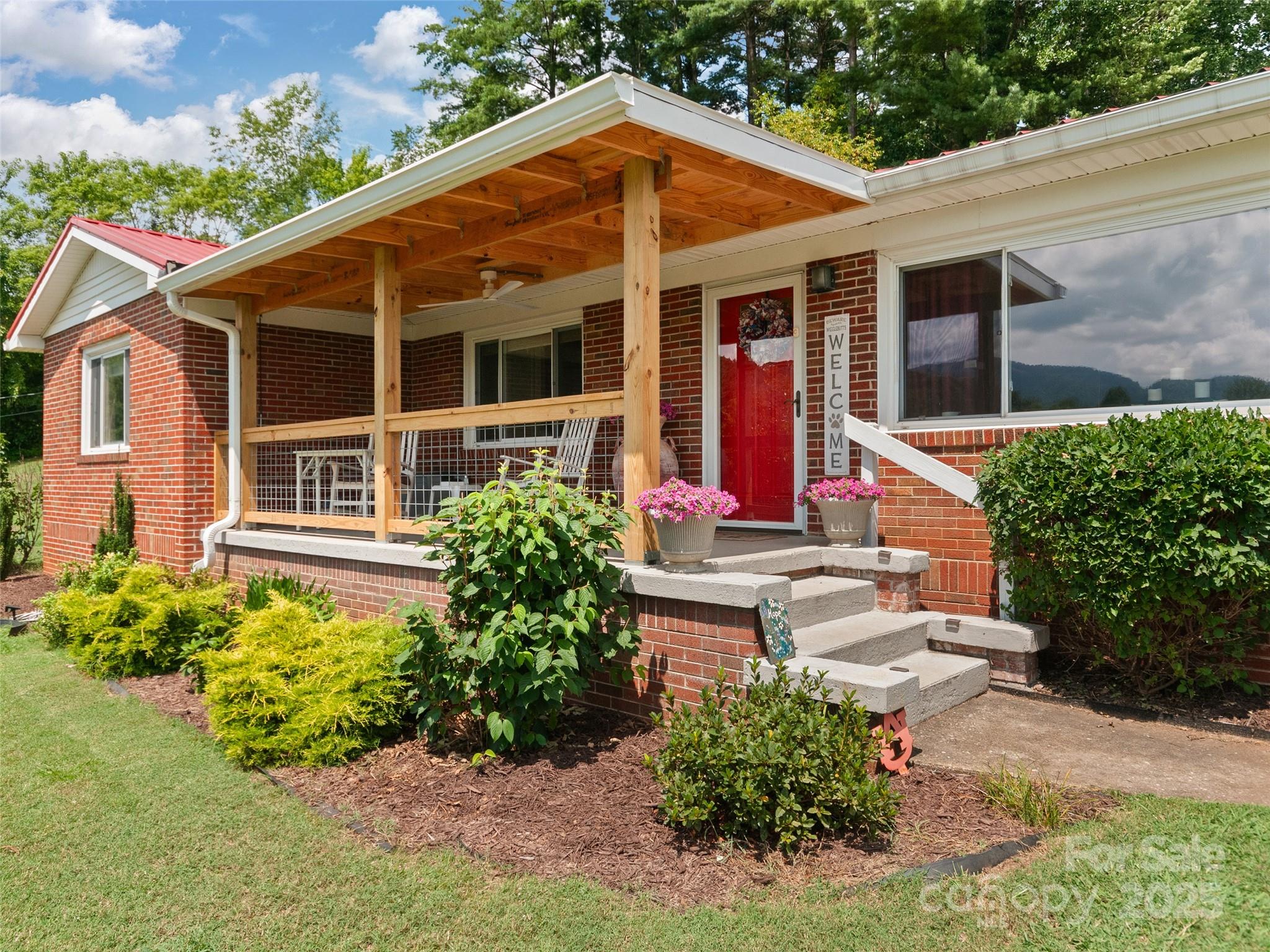983 Lee Road