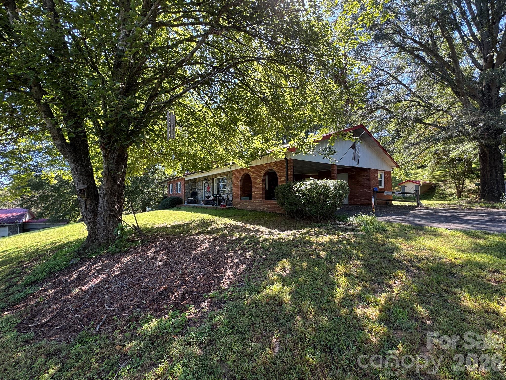 3957 Hollywood Ridge Road