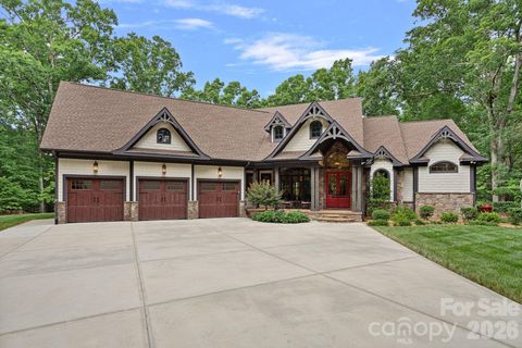 Photo of 6808 Live Oaks Lane, Waxhaw, NC 28173 (MLS # 4388125)