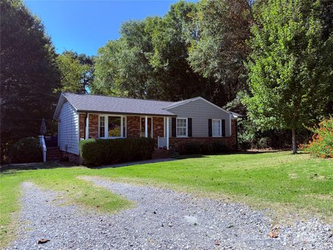 Photo of 950 Atchley Avenue, Gastonia, NC 28054 (MLS # 4304745)