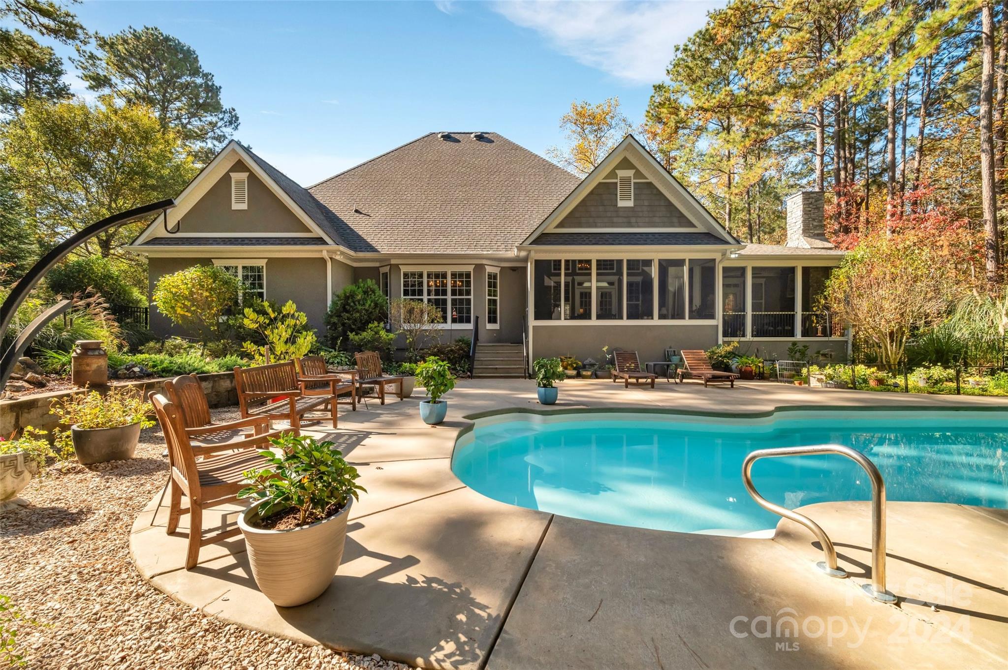 The Coves On River Oaks - Residential