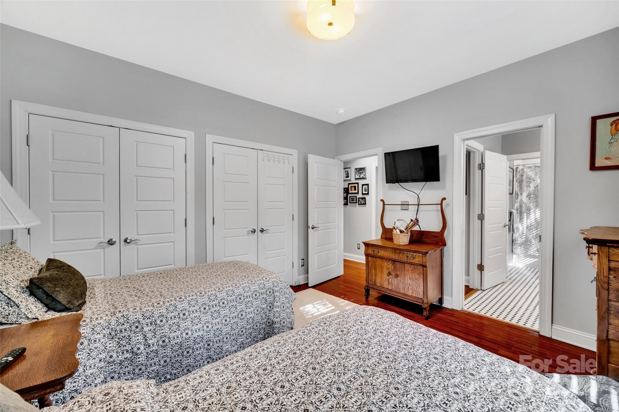 The Coves On River Oaks - Residential