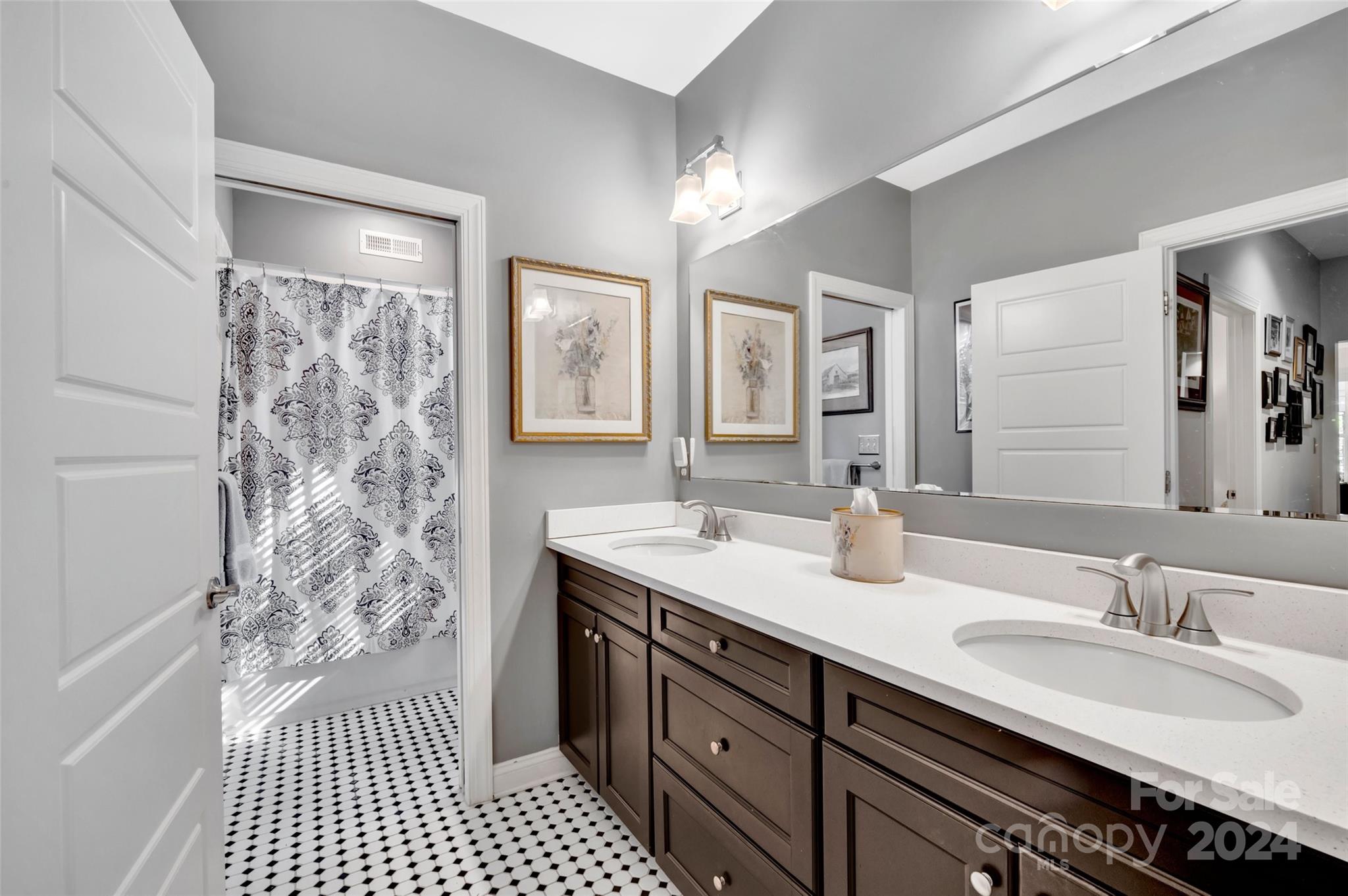 The Coves On River Oaks - Residential