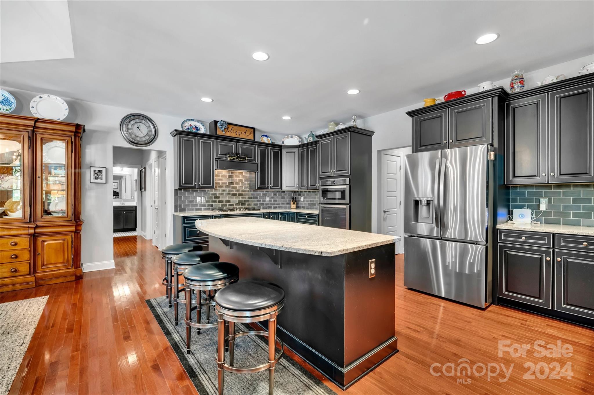 The Coves On River Oaks - Residential