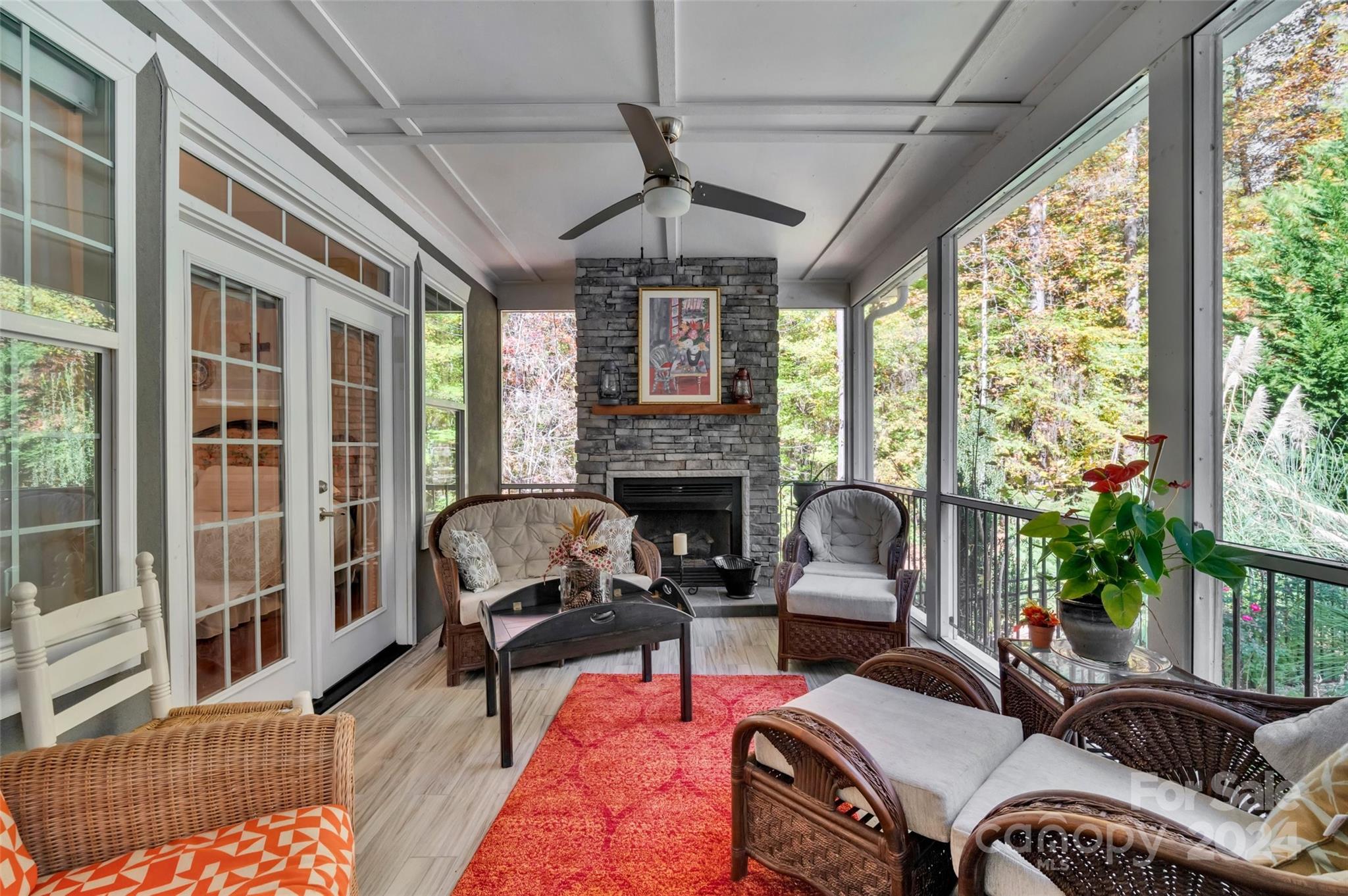 The Coves On River Oaks - Residential