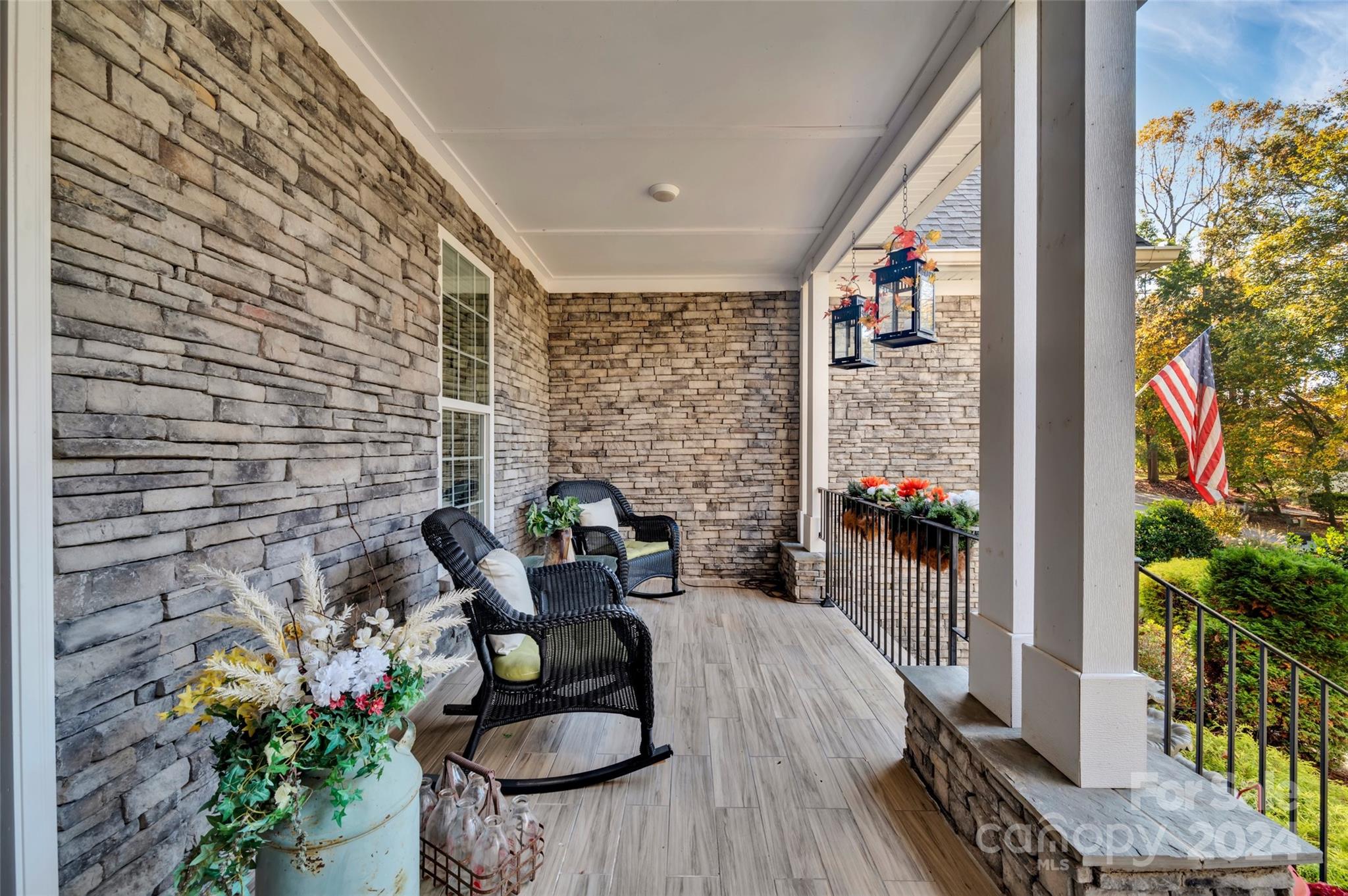 The Coves On River Oaks - Residential