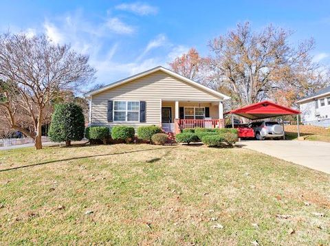 Photo of 1001 West Circle, Gastonia, NC 28054 (MLS # 4325047)