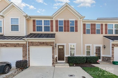 7533 Red Mulberry Way Charlotte NC 28273