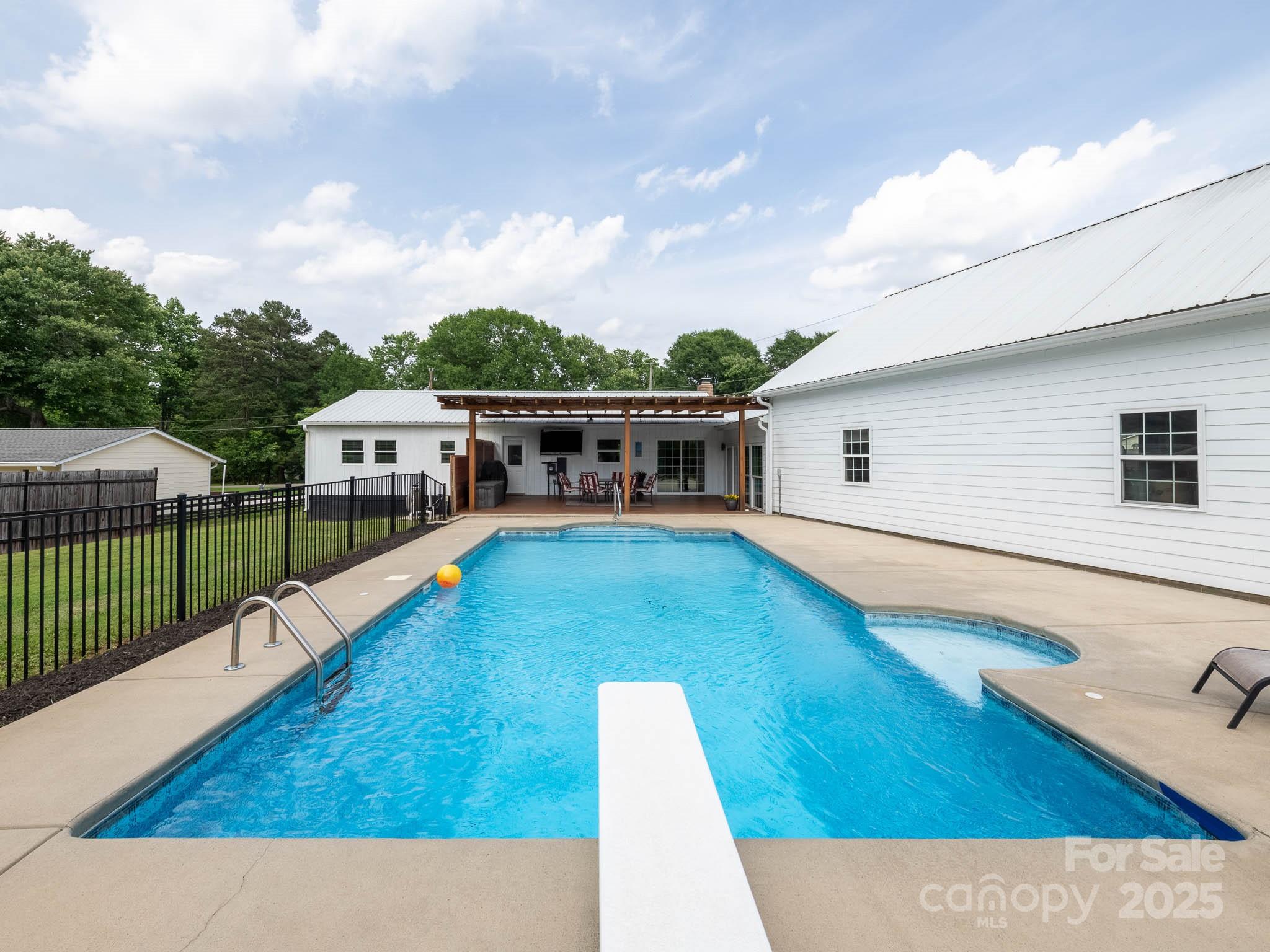 2054 Hickory Hills Drive