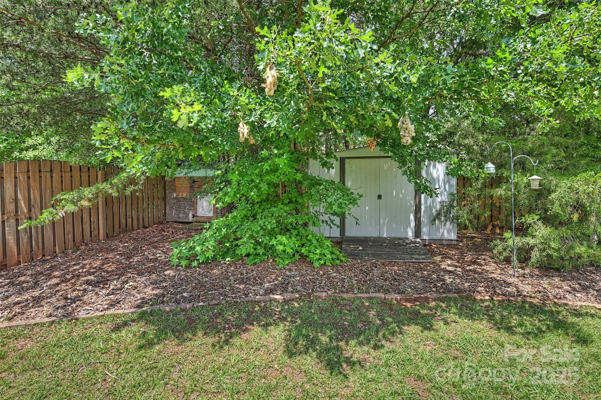 Almond Glen - Residential