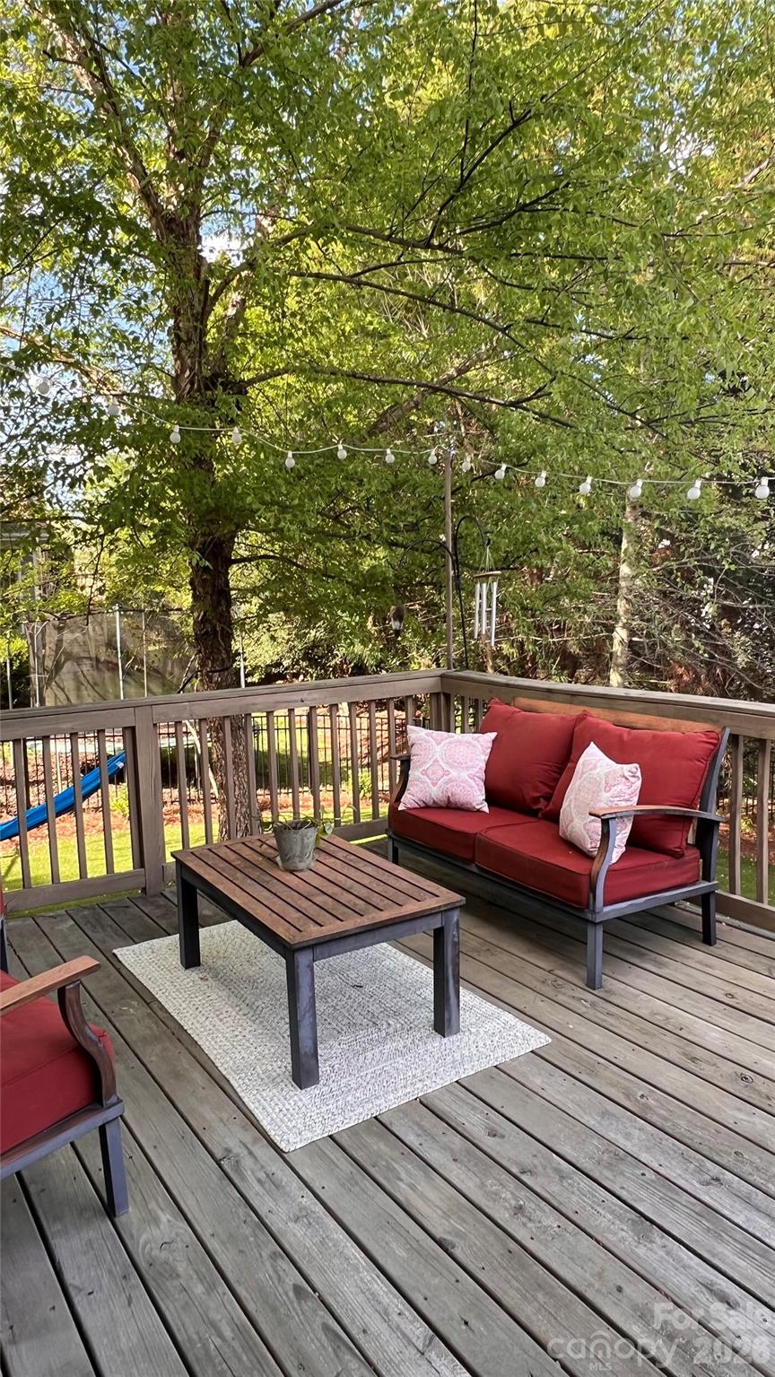 179 Shoreline Parkway