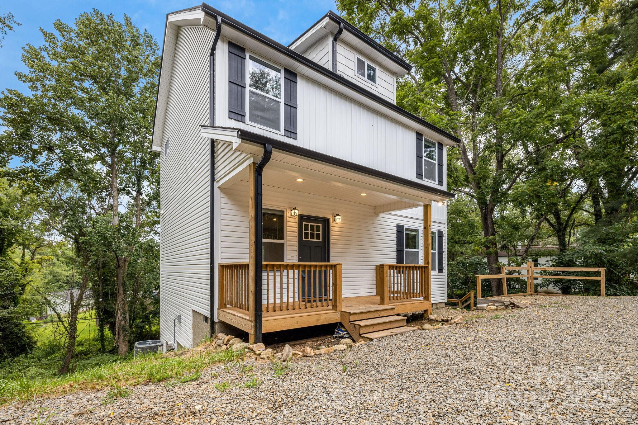 92 Moody Avenue