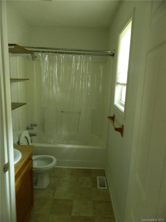 Riverside Drive - Residential Lease