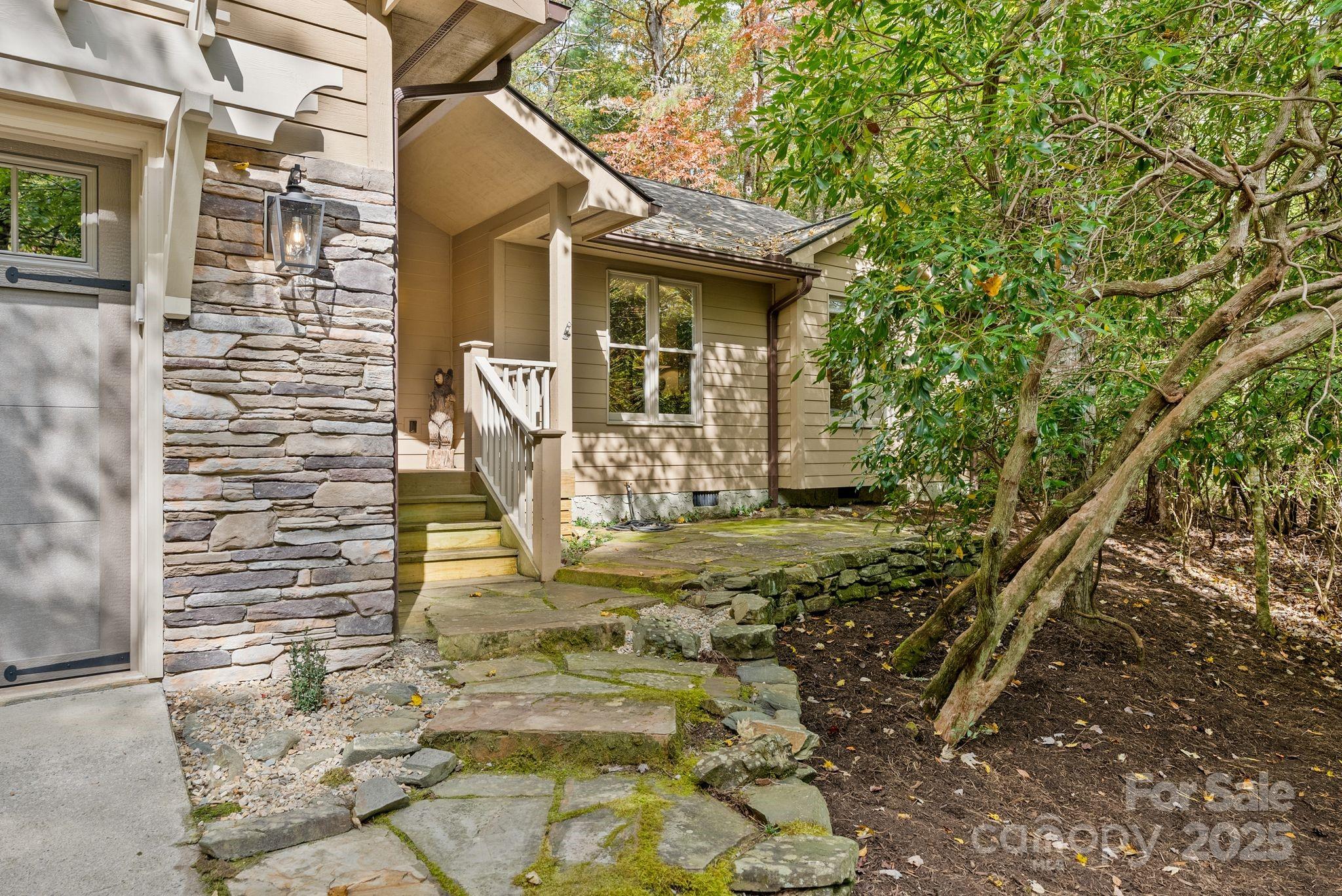 703 Kanasgowa Drive