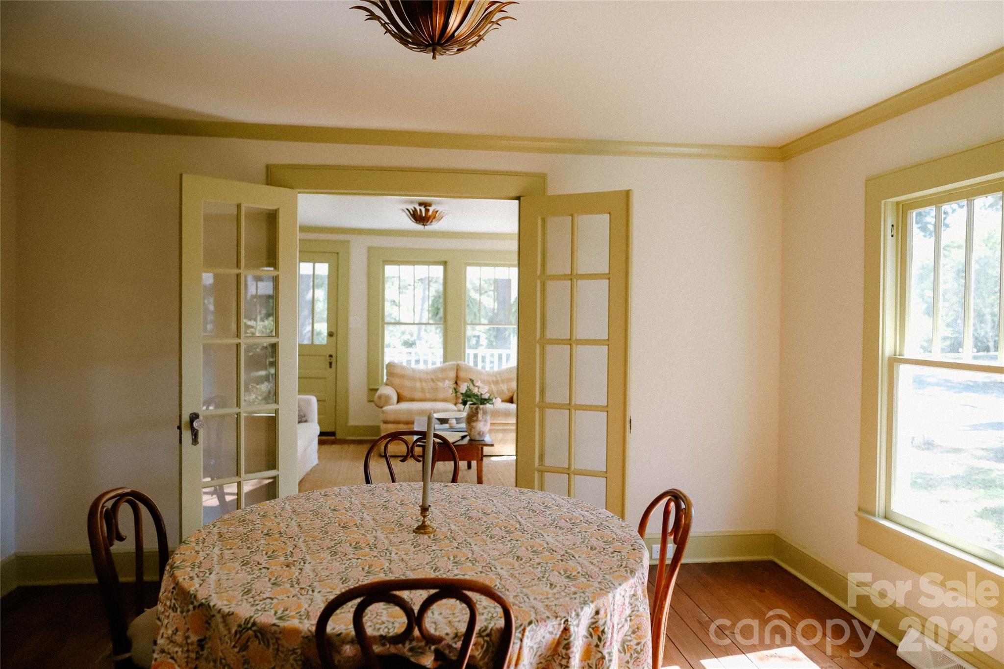 215 Krimminger Avenue SE