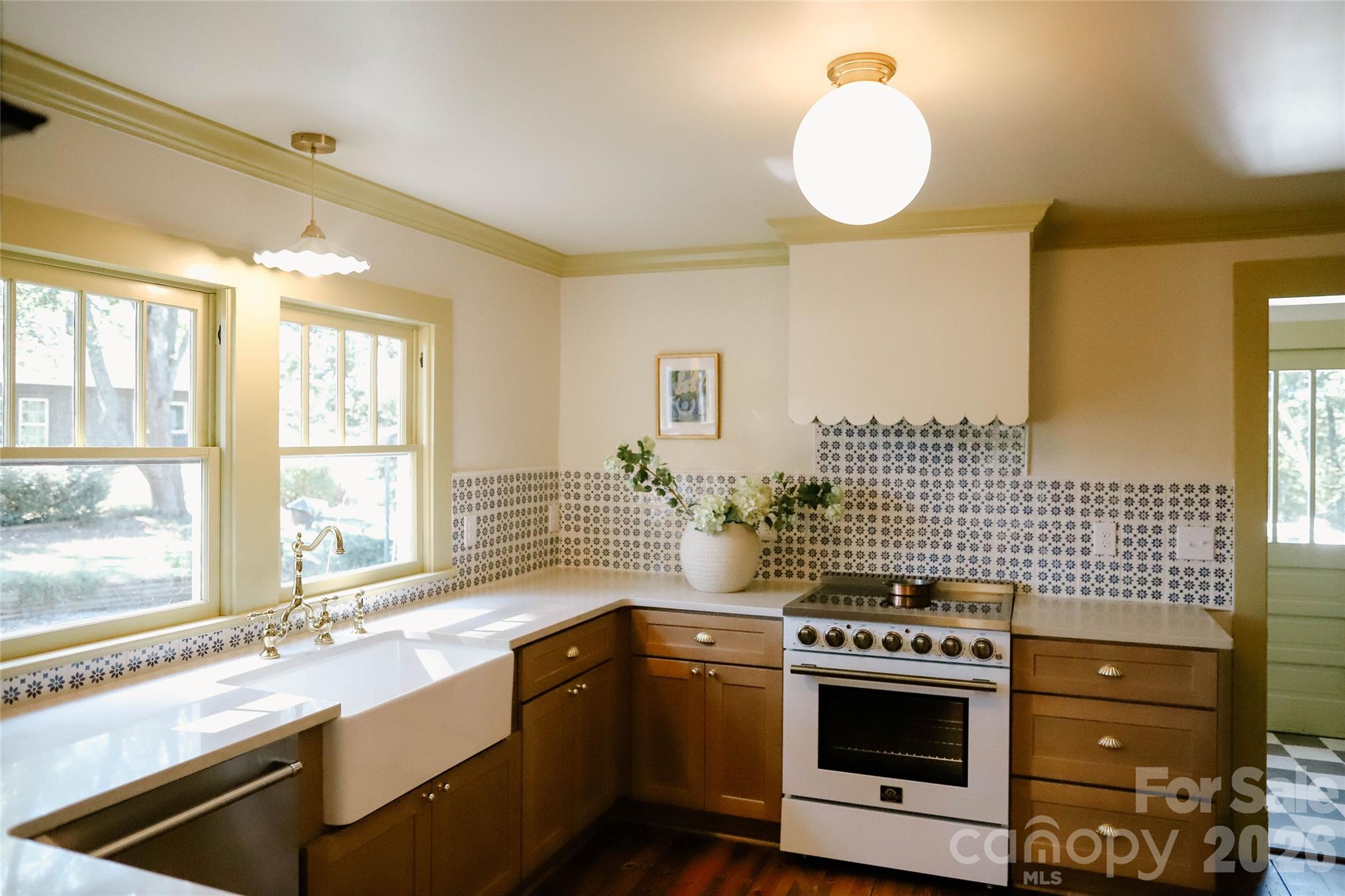 215 Krimminger Avenue SE