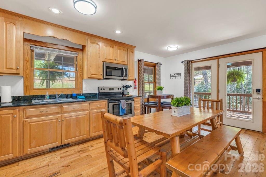 672 Cedar Trail