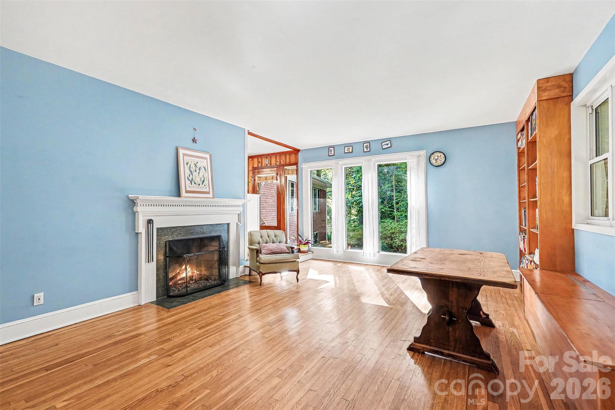 812 Saint Michaels Lane