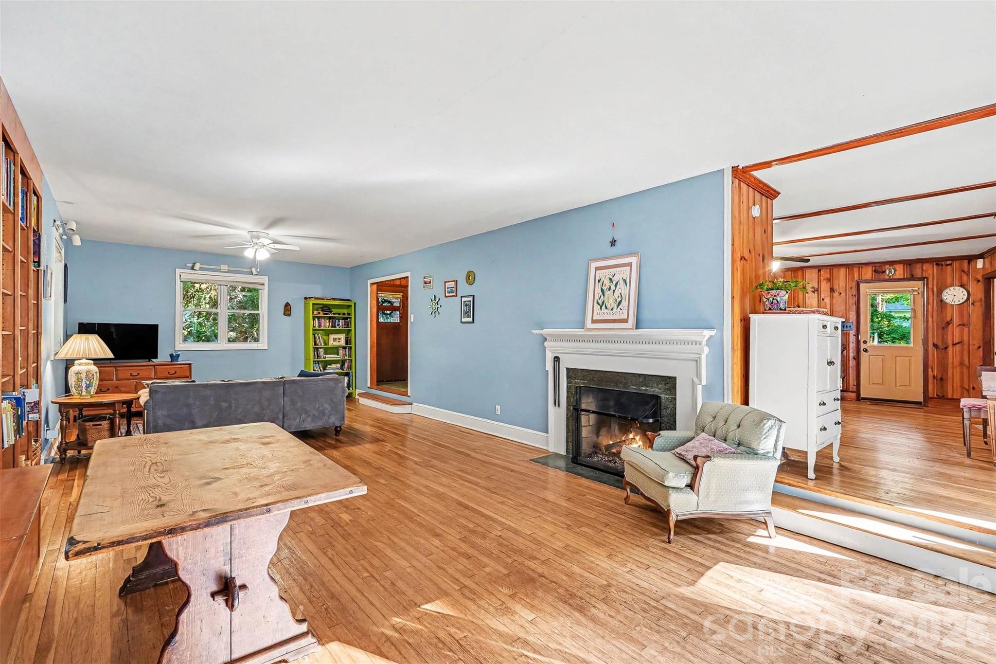812 Saint Michaels Lane