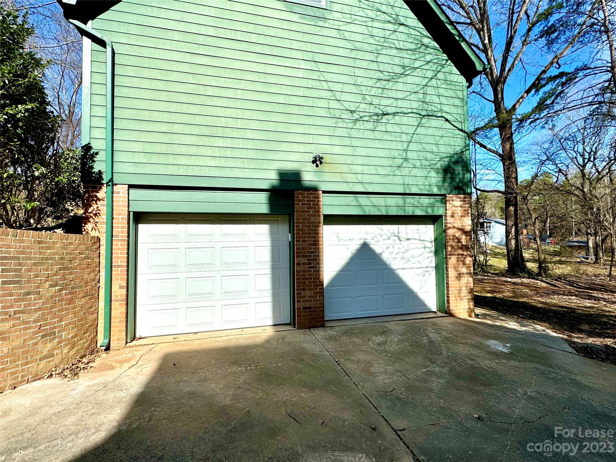 Country Club Heights - Residential Lease