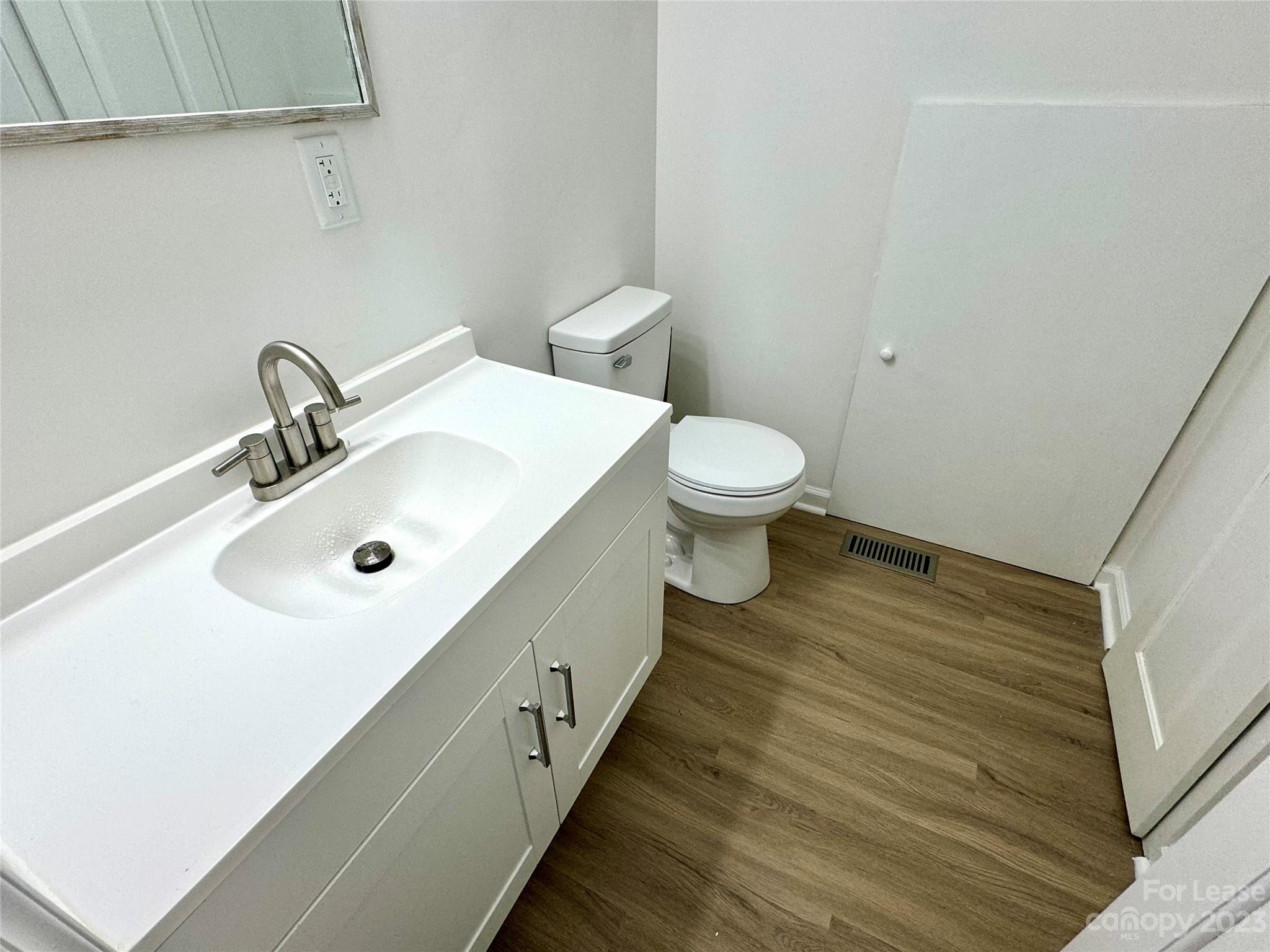 Country Club Heights - Residential Lease