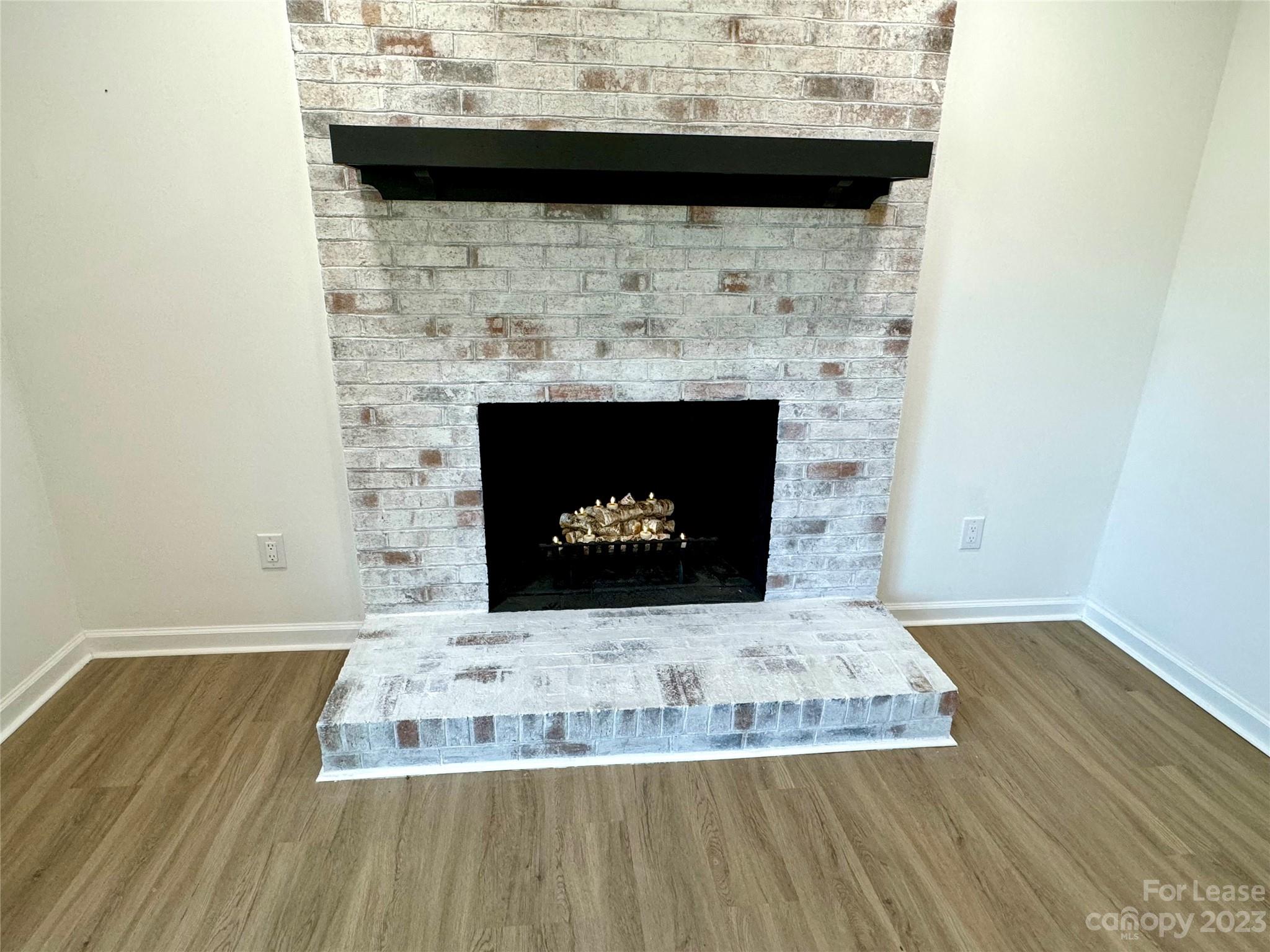 Country Club Heights - Residential Lease
