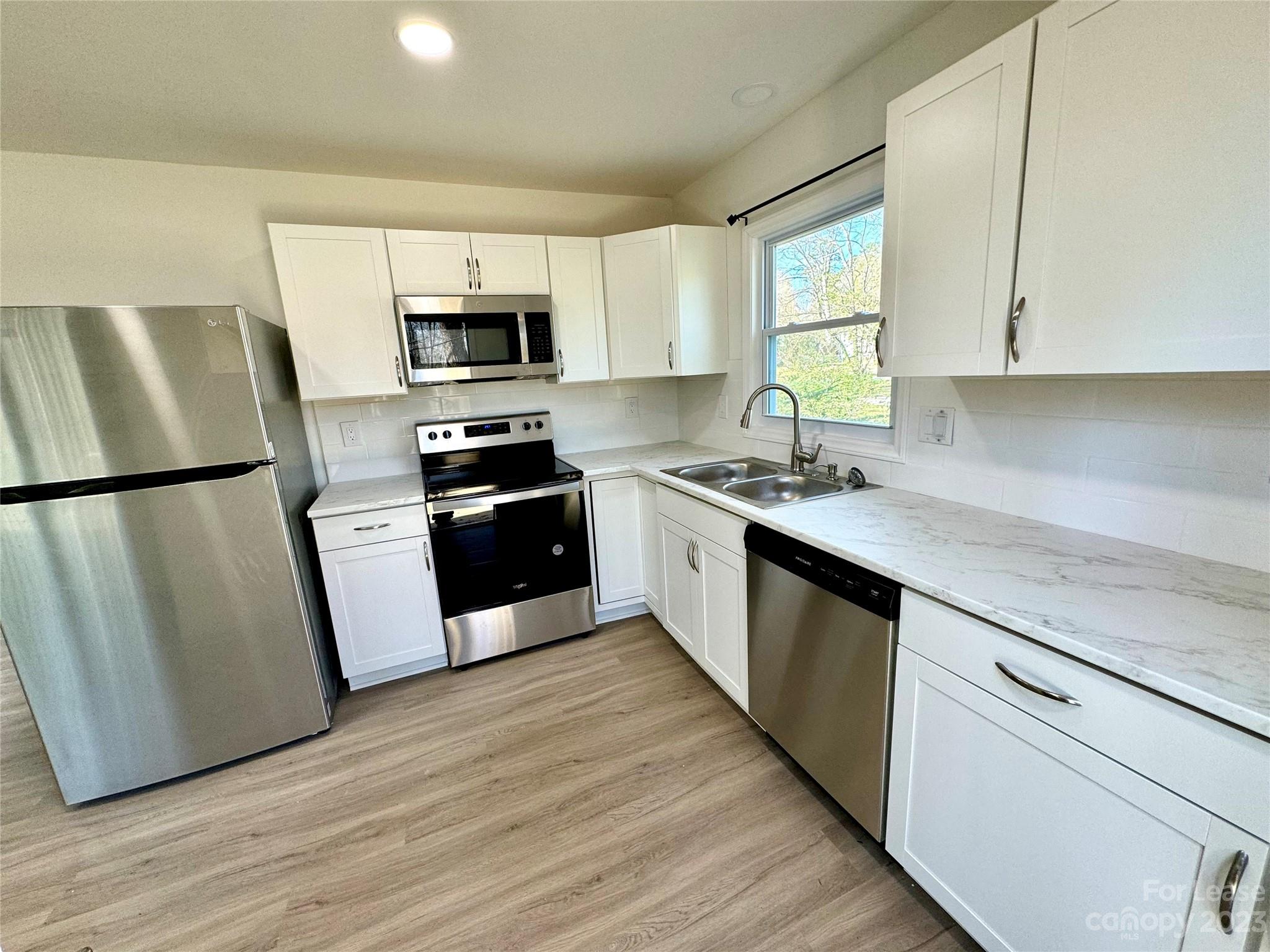 Country Club Heights - Residential Lease