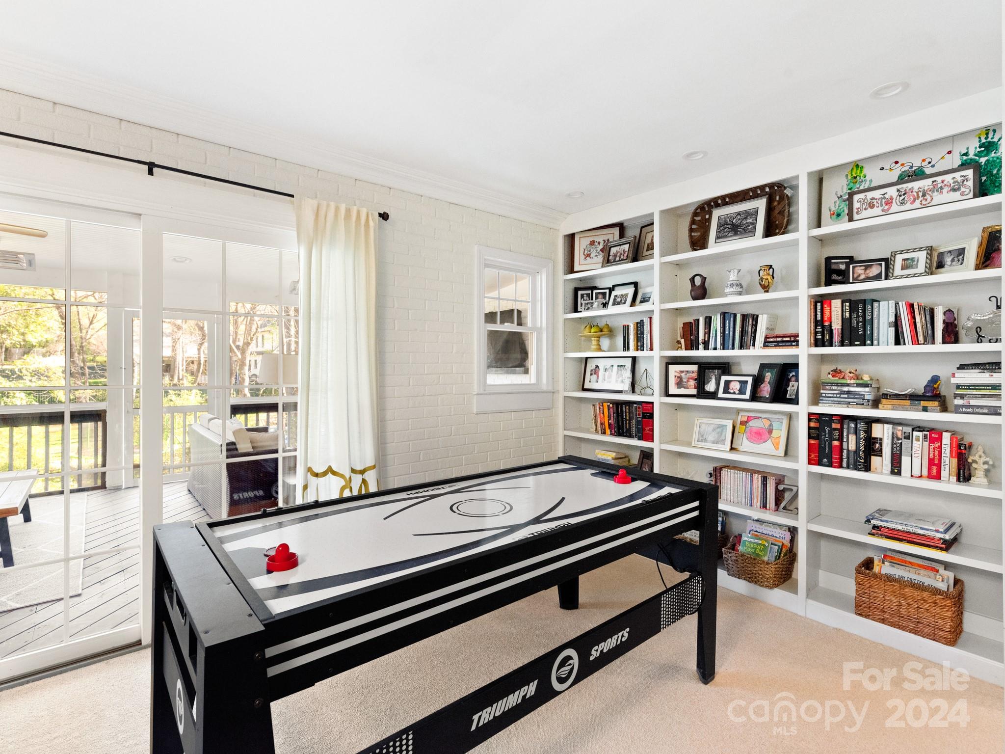 Sherwood Forest - Residential