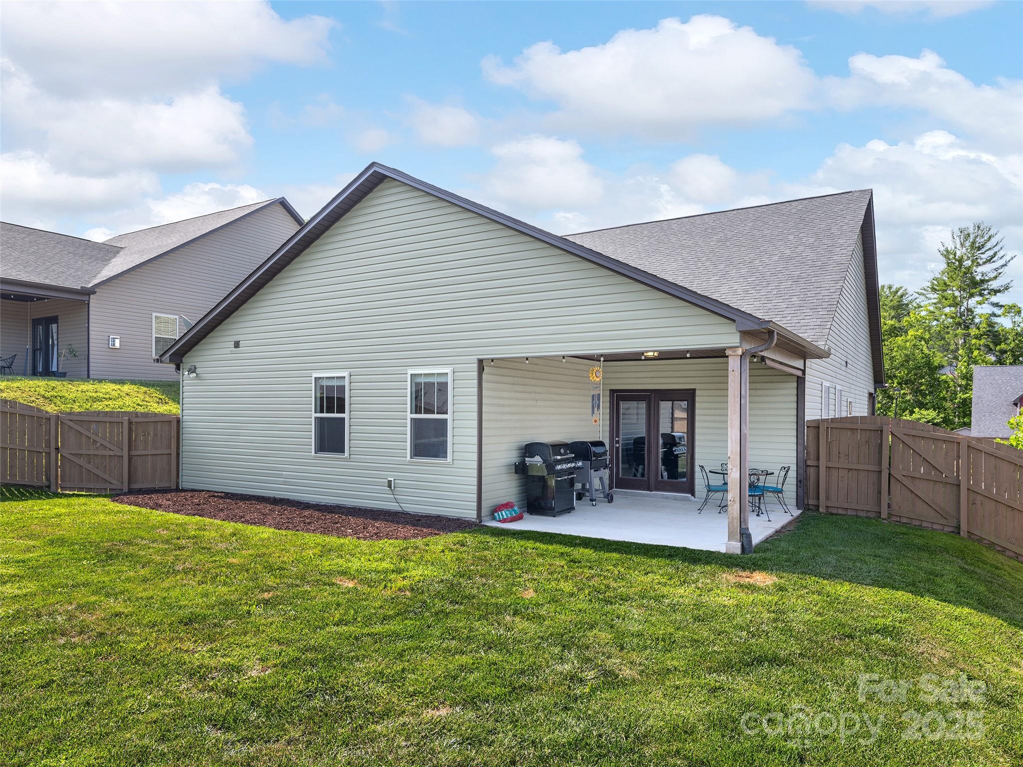 Maple Trace - Residential