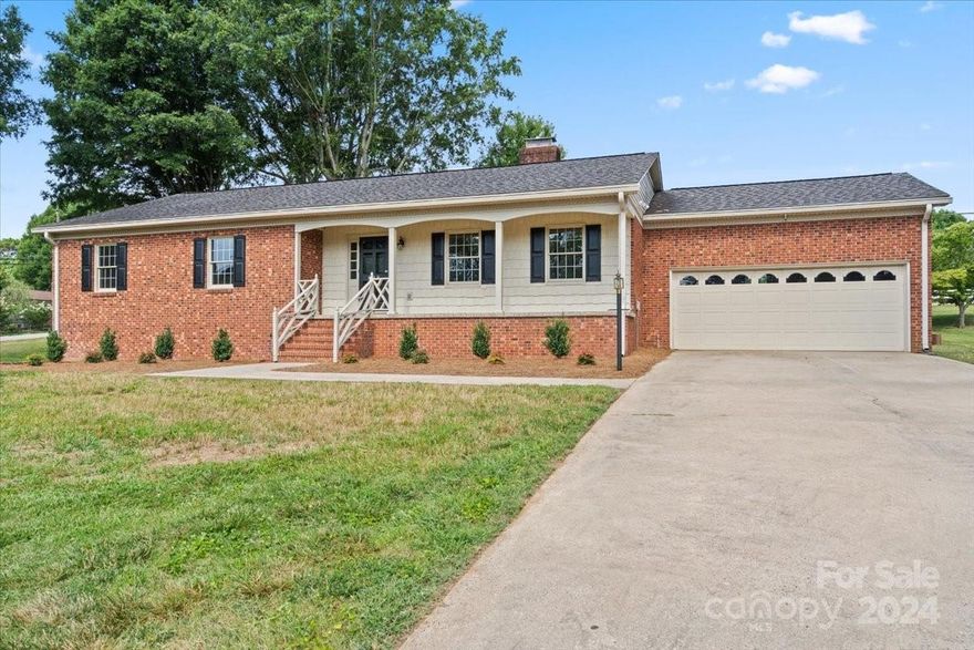 Whether you're looking for a peaceful retreat, or convenience to the necessities of daily life you'll find what you're looking for at this charming Rockwell home! Recent updates include newly redone kitchen, new floor in bedrooms, refinished original floors in main living areas, and finished basement that includes additional living space and spare room, perfect to use as a quiet home office, bedroom or playroom. The possibilities are endless! Outside you'll find an oasis including an inground pool, and plenty of storage! With nearly an acre of land, and no HOA don't miss your opportunity to call this home your own!