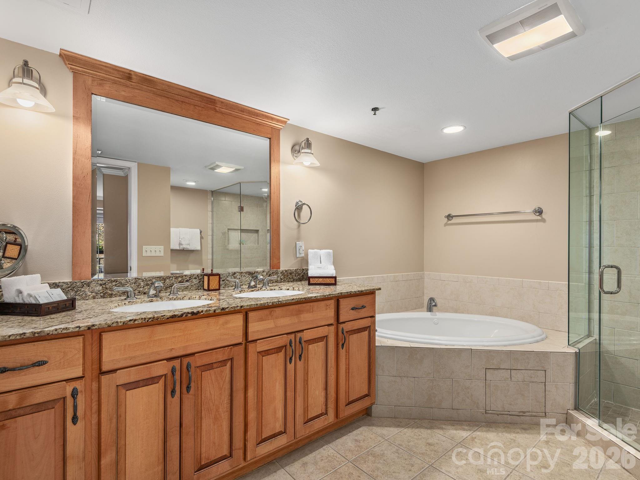 Residences At Biltmore - Residential