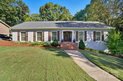 719 Peranna Place Charlotte NC 28211