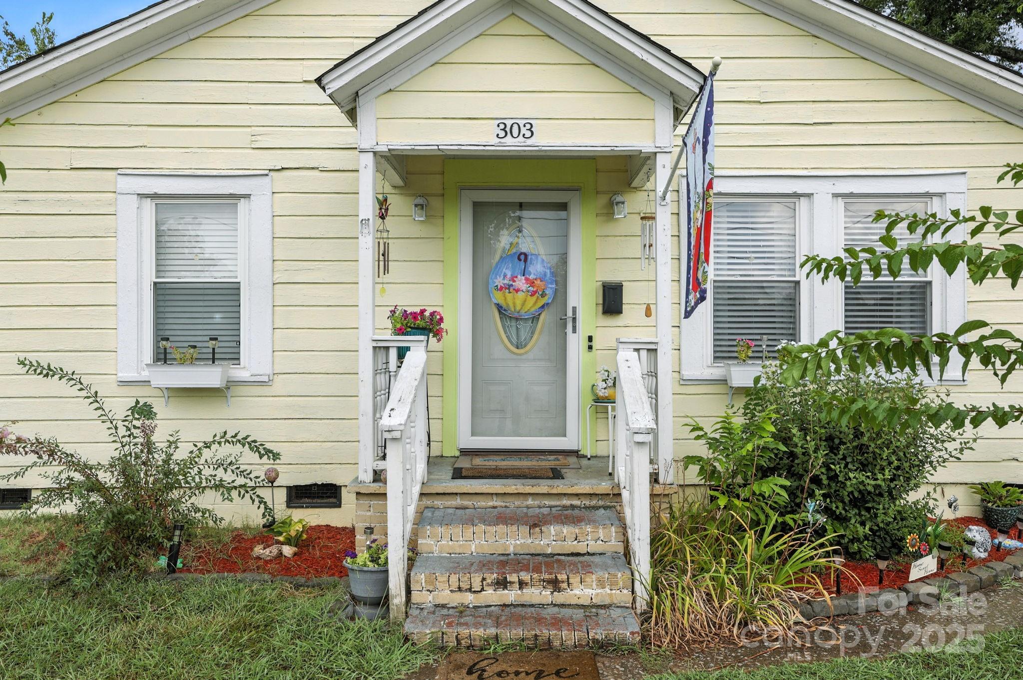 303 Poplar Street