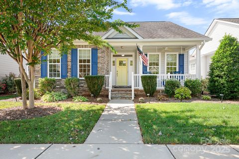 Photo of 17914 Coulter Parkway, Cornelius, NC 28031 (MLS # 4298770)