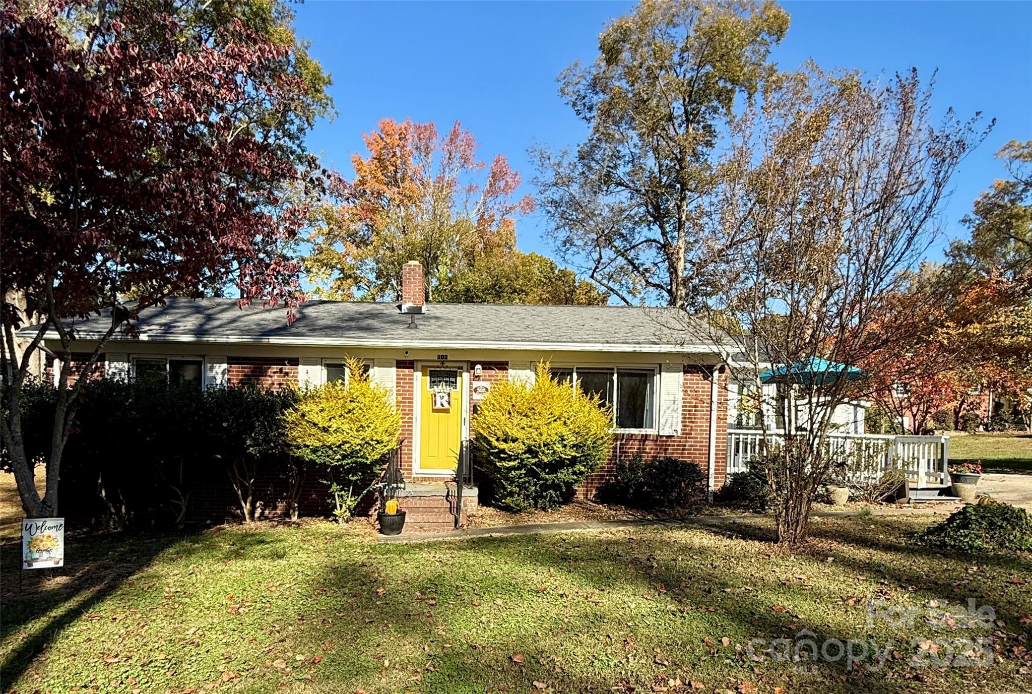 302 W Carroll Street