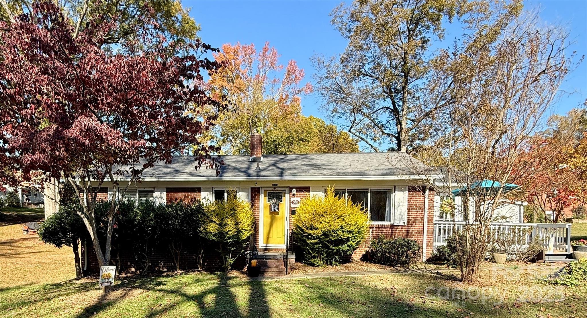 302 W Carroll Street