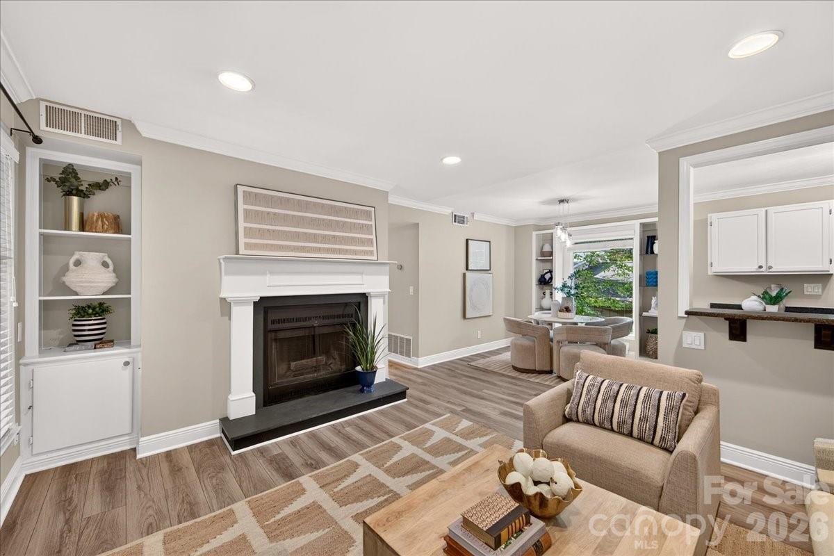 430 Queens Road 221