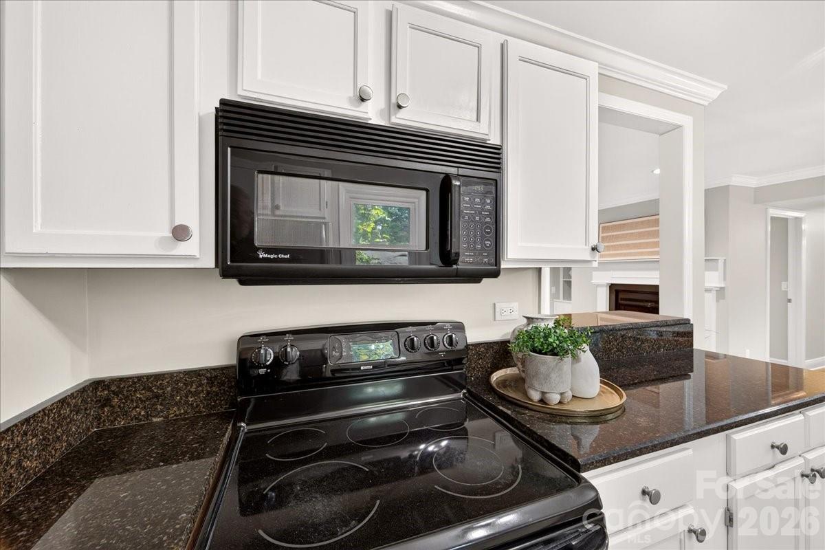 430 Queens Road 221