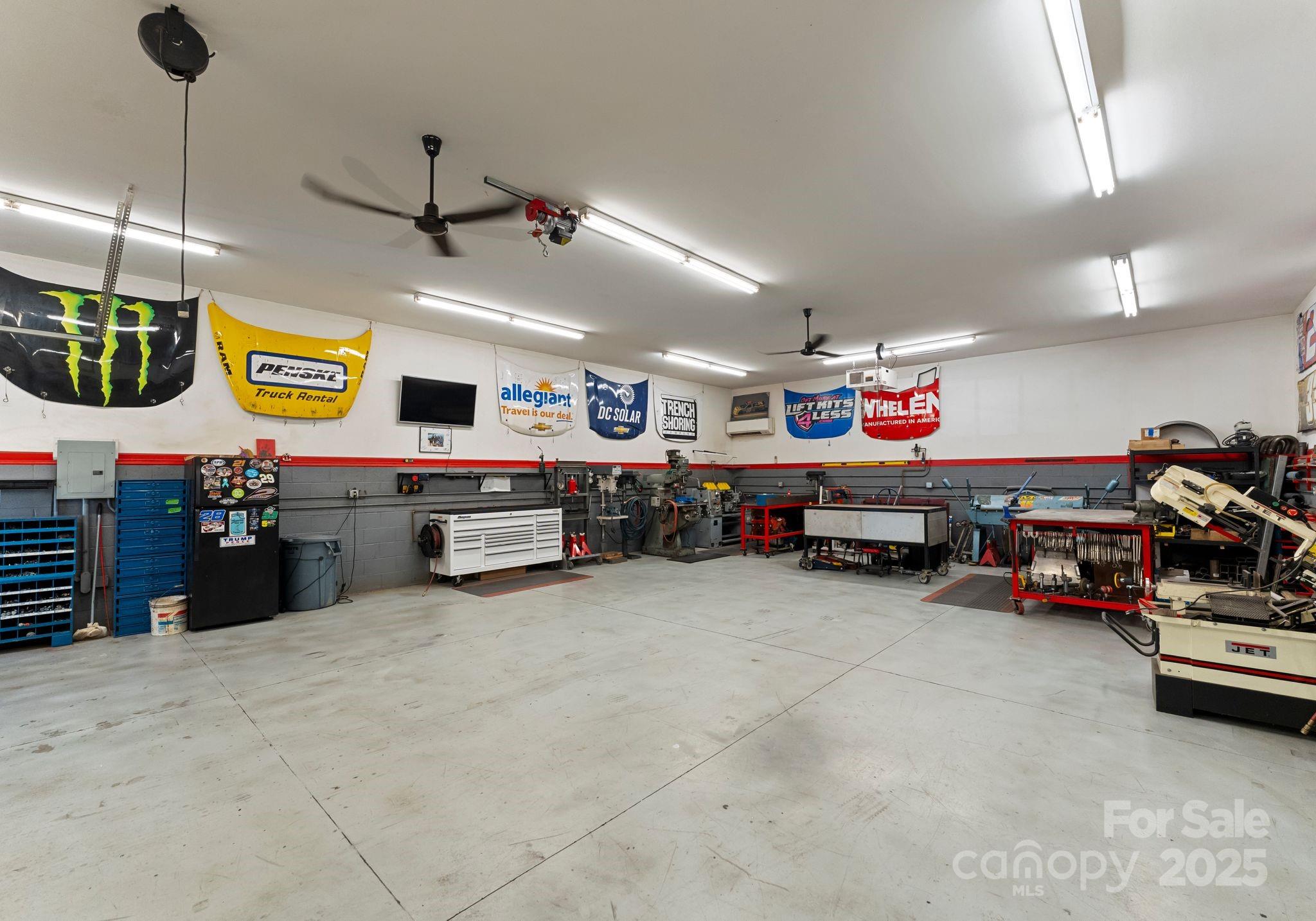 Pinecrest - Residential