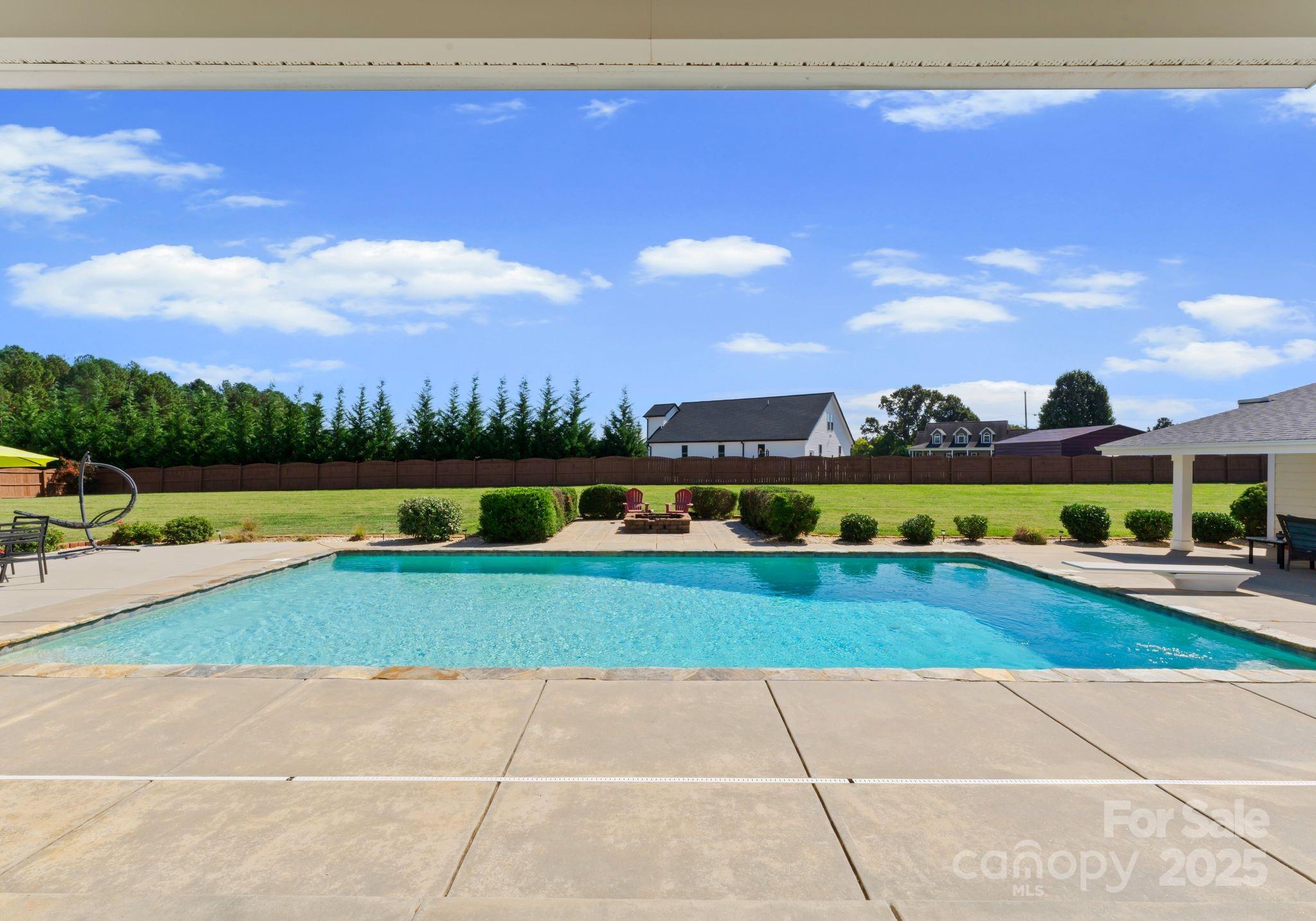 Pinecrest - Residential