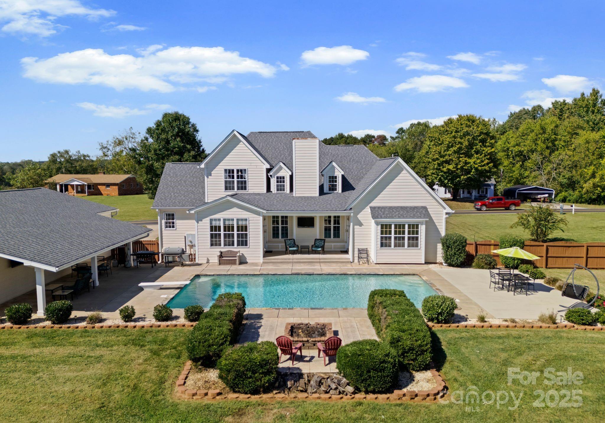 Pinecrest - Residential