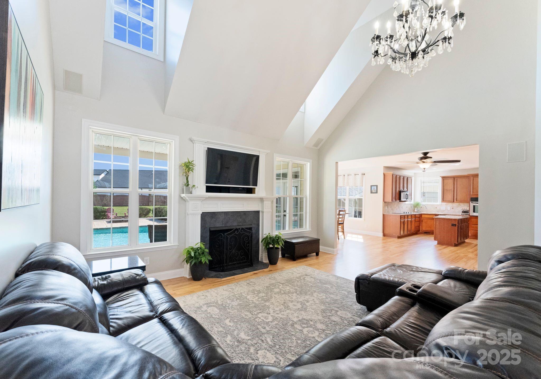 Pinecrest - Residential