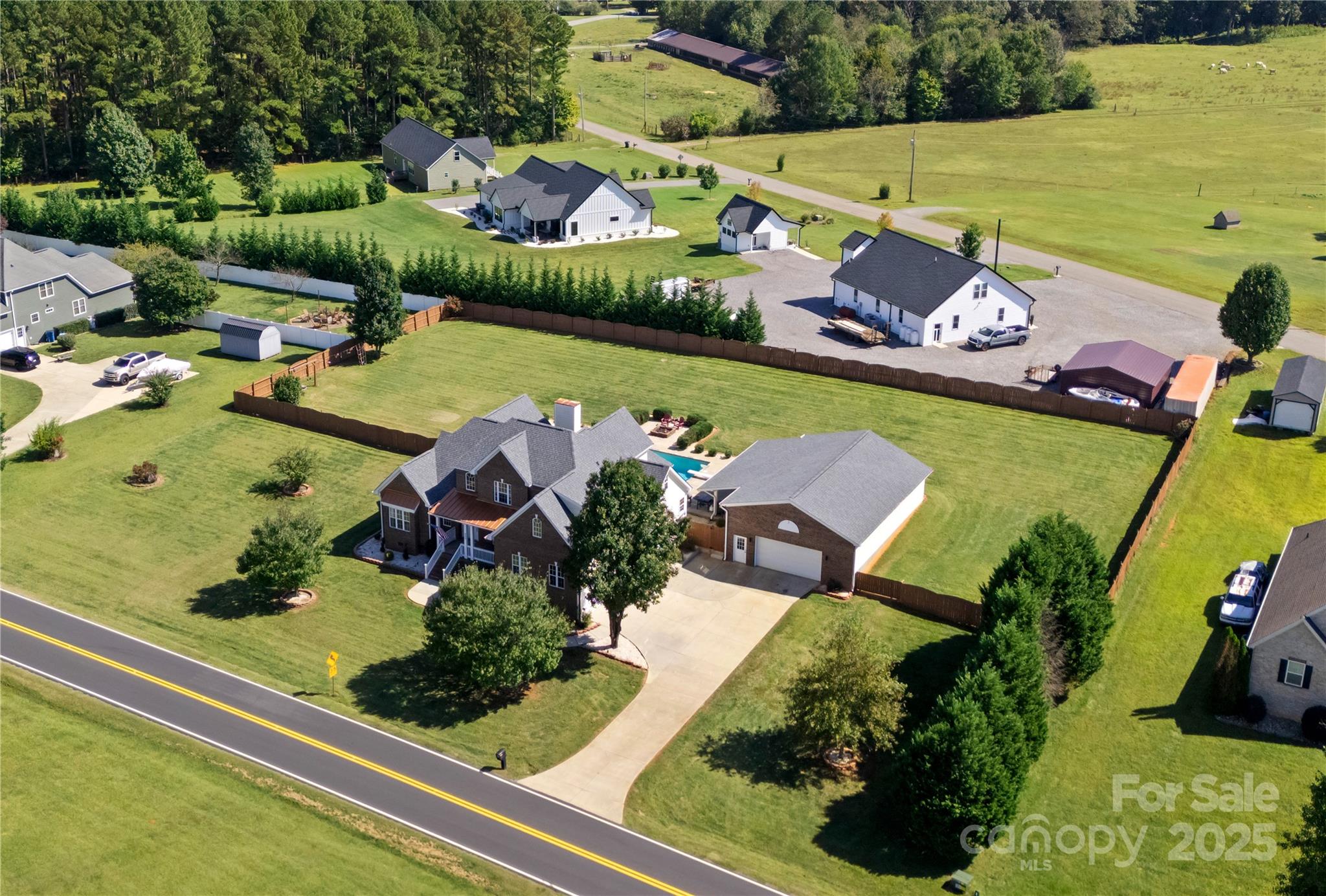895 E Monbo Road