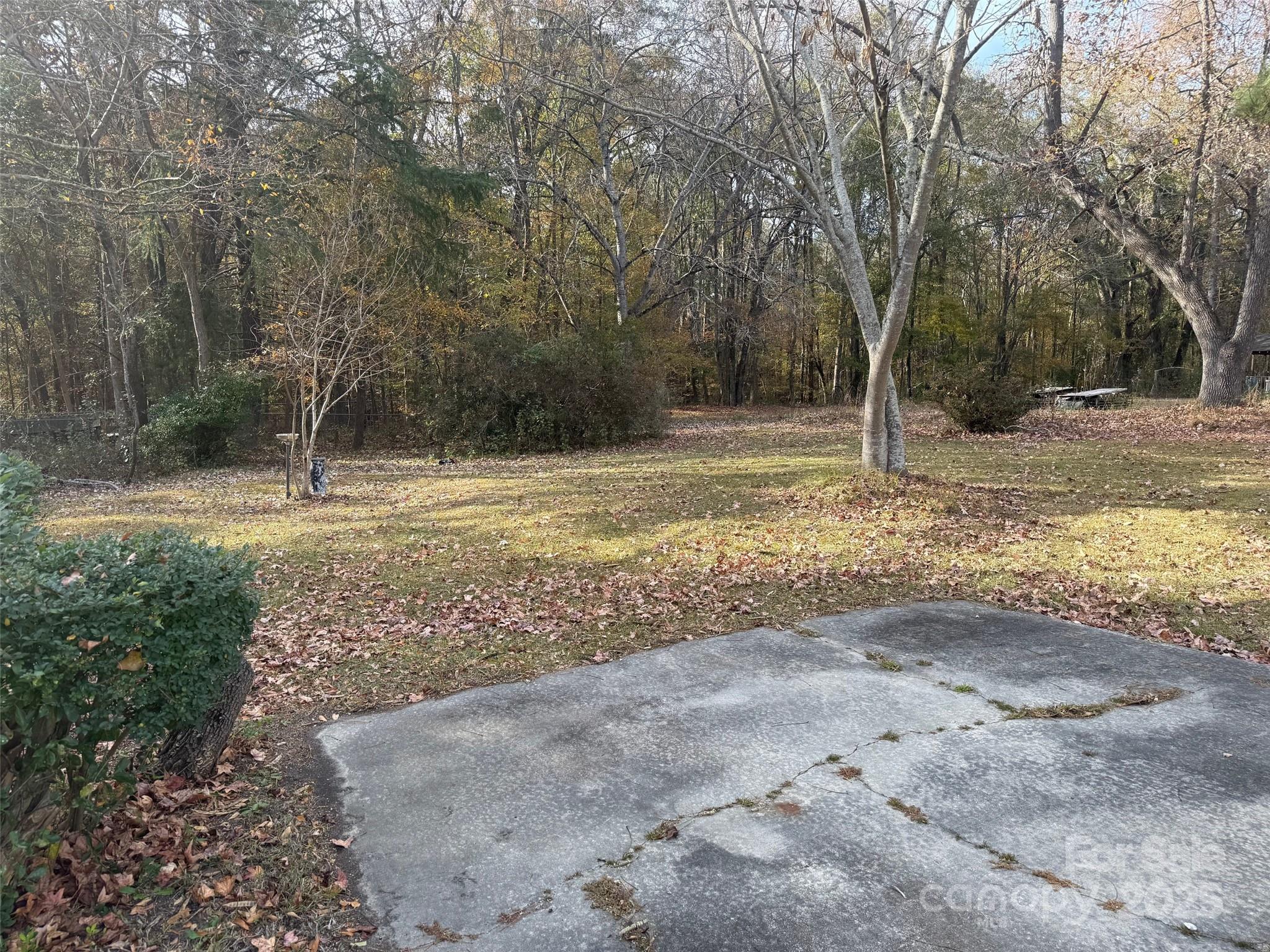 2908 Woodland Hill Way