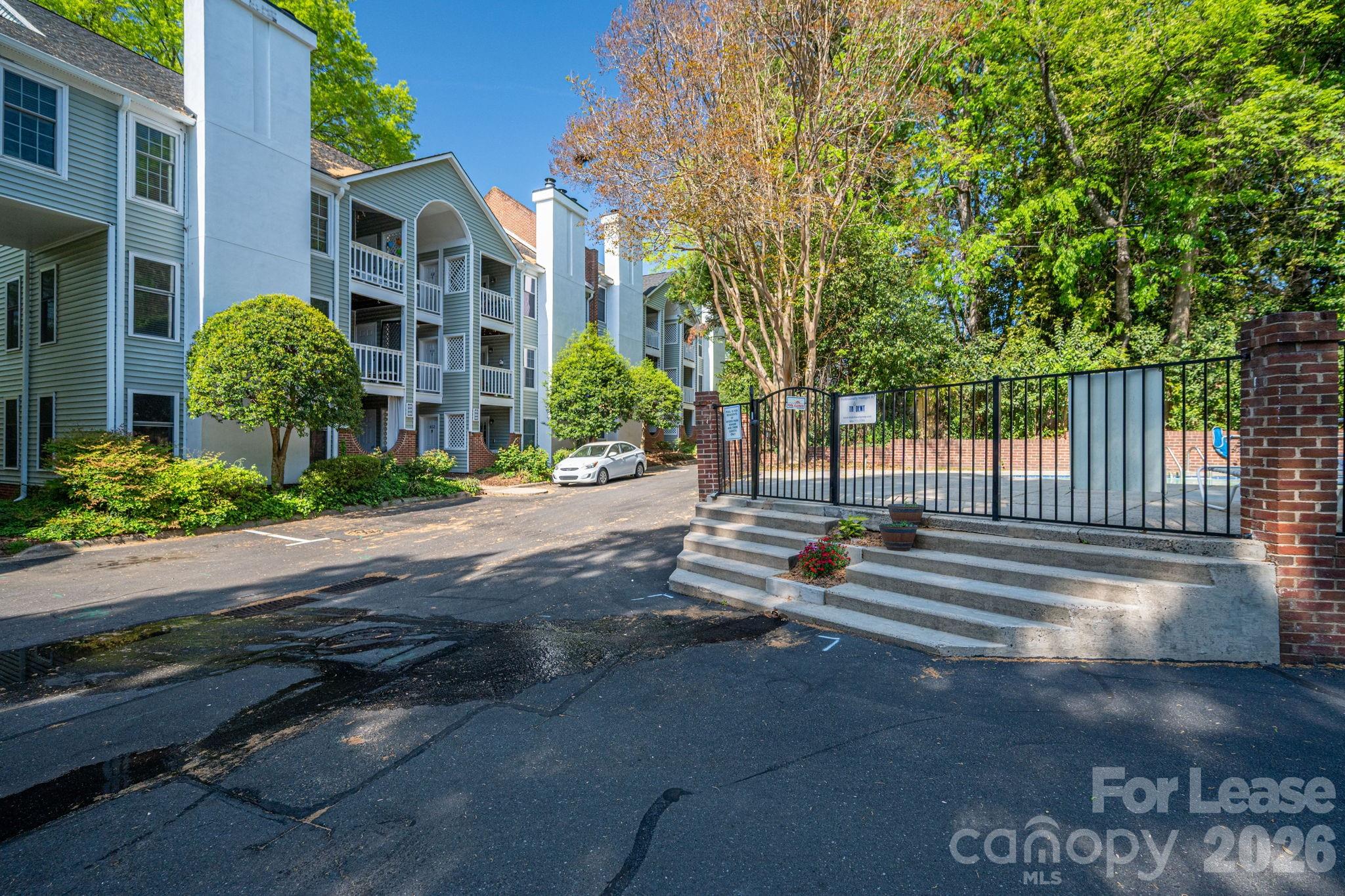 Myers Park Manor - Residential Lease