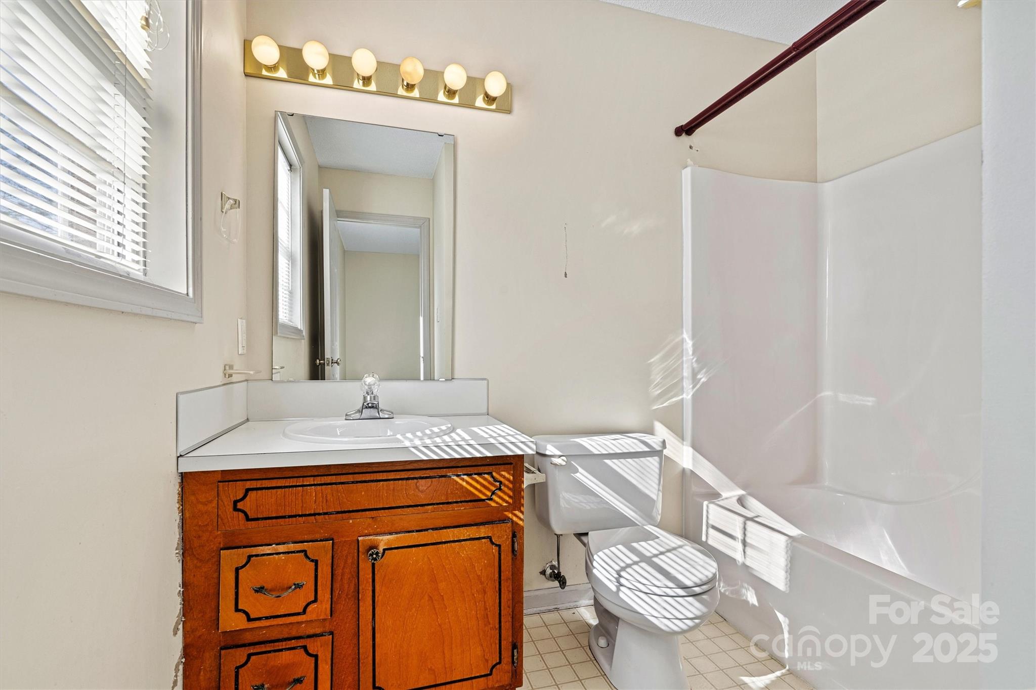 SUMMERFIELD - Residential