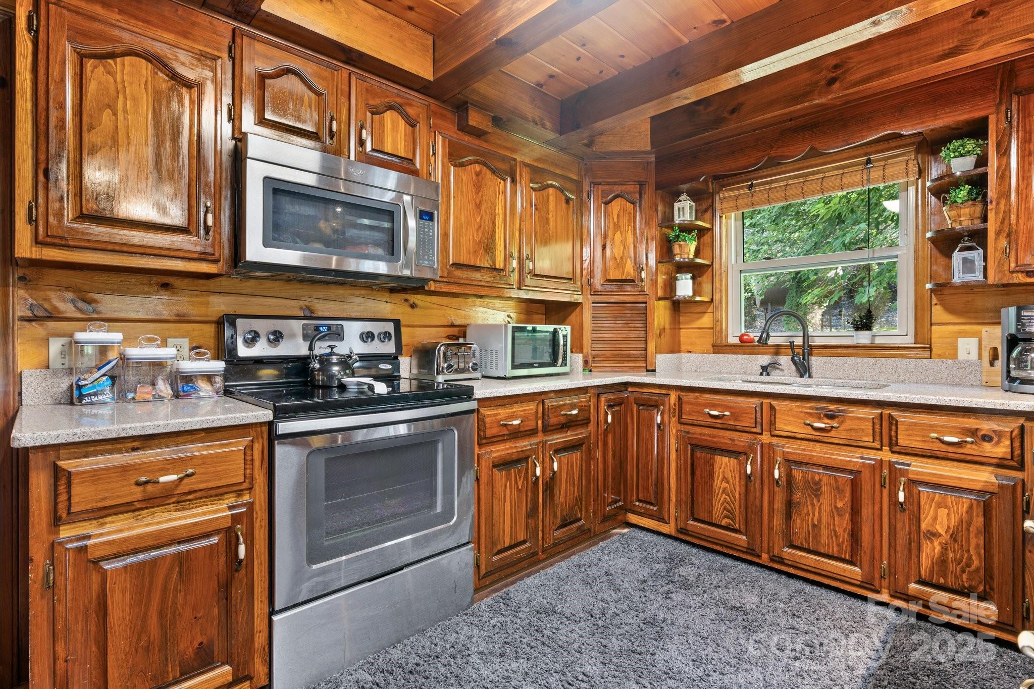 61 Honeycutt Lane