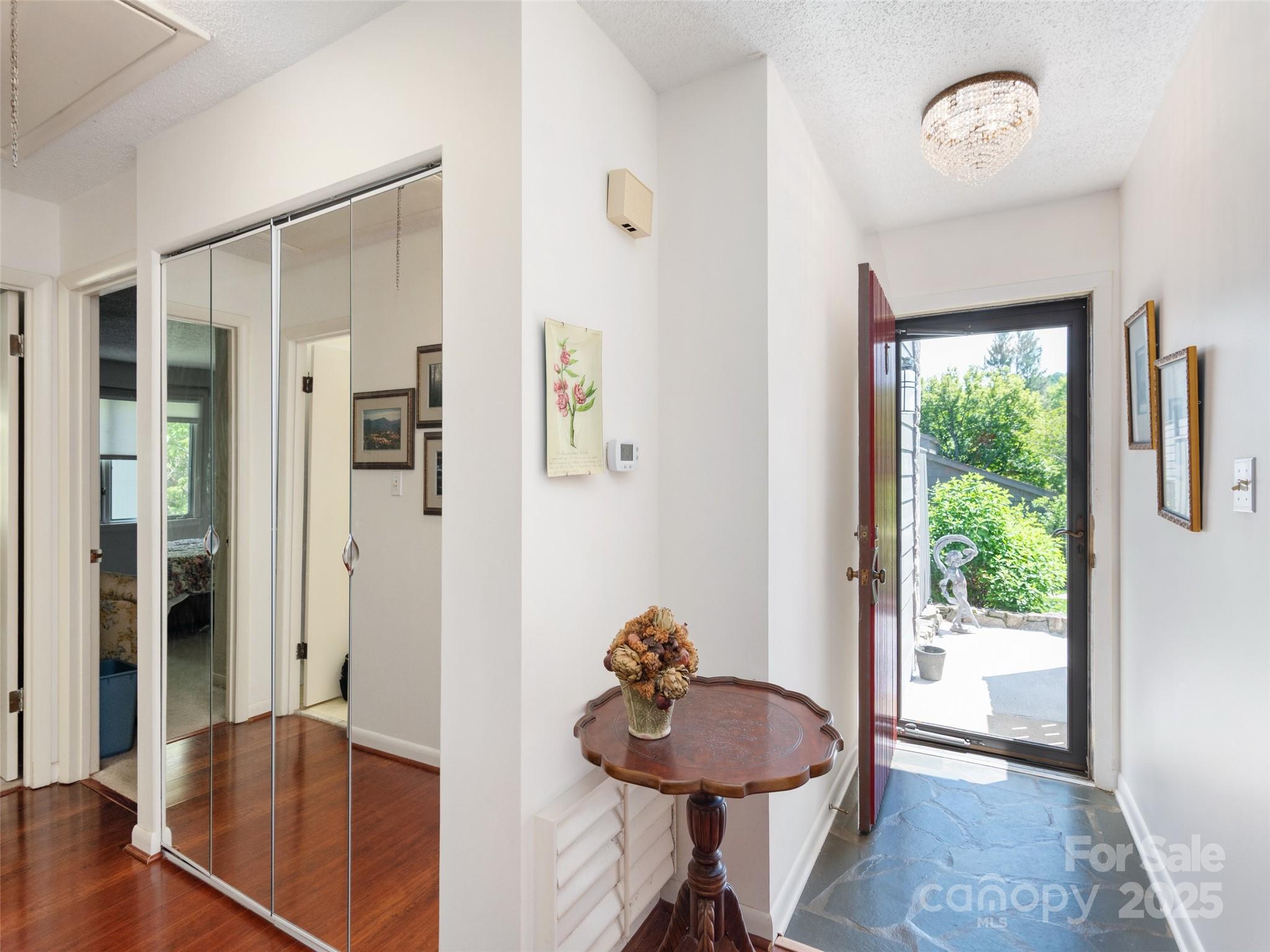 514 Crowfields Lane