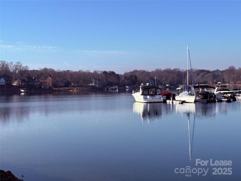 Photo of 1133 Torrence Circle, Davidson, NC 28036 (MLS # 4332577)